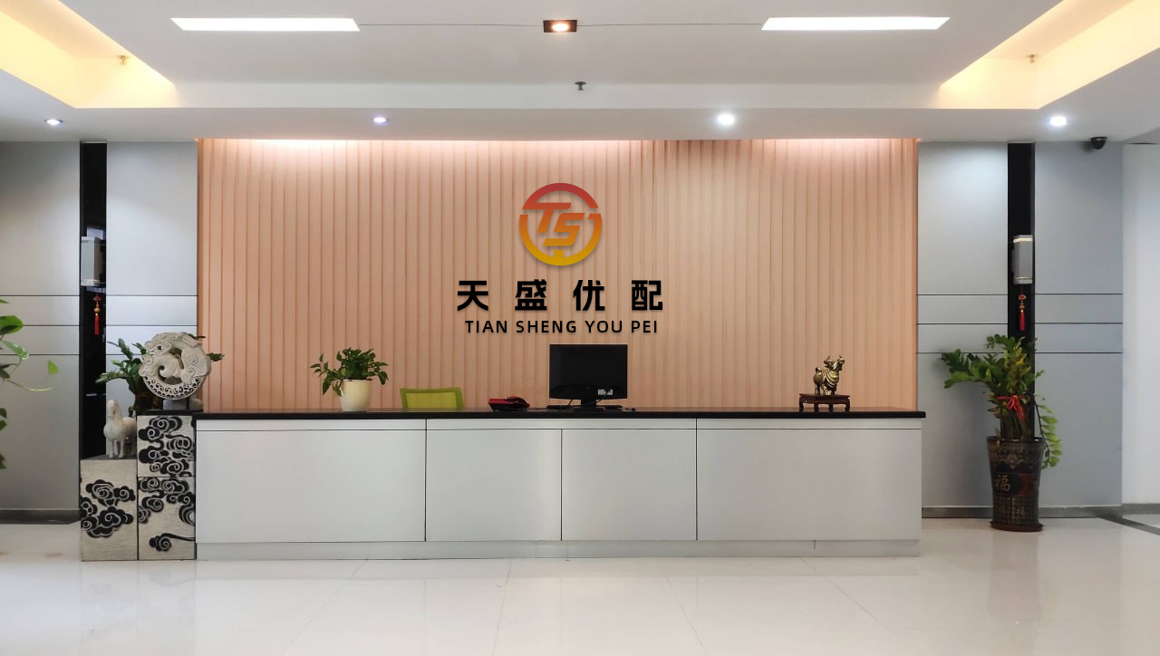 七界策略 拯救大兵瑞恩：如何找到“相对底部的均线粘合是最佳启爆点”的股票？①第一步：看月K线；如果收盘价&lt;M250(月K线的年线)则符合条件；如下图中；月K线出现向上手指符号。②第二步：看周K线；如...
